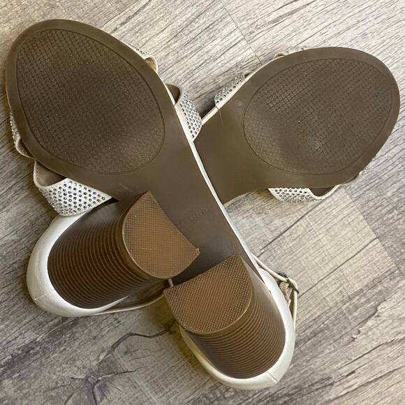 ZIGI SOHO Womens Garcelle Round Toe Block Heel Sandals Size 10 White - Picture 11 of 13